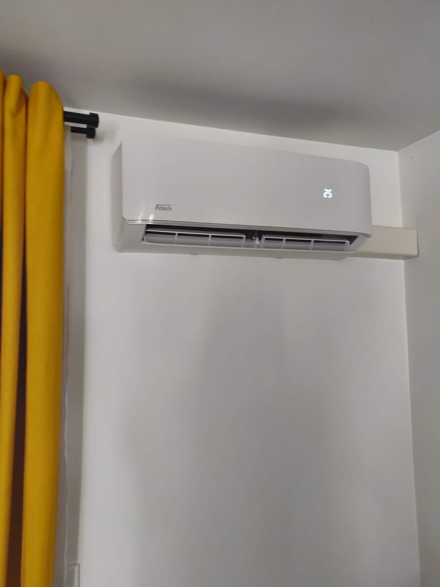Climatisation murale Hitachi installée à Vaulnaveys-le-Haut par Air Eco Clim