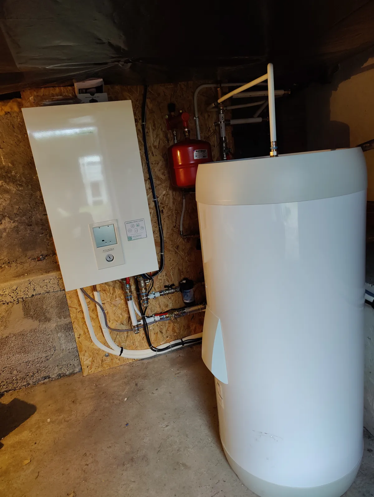 Chauffe-eau thermodynamique Panasonic installé à Corenc par Air Eco Clim