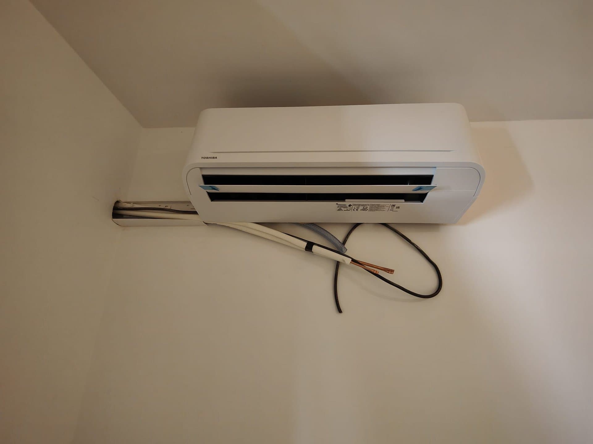 Pompe à chaleur Mitsubishi Ecodan Zubadan installée en altitude à Saint-Martin-d'Uriage par Air Eco Clim